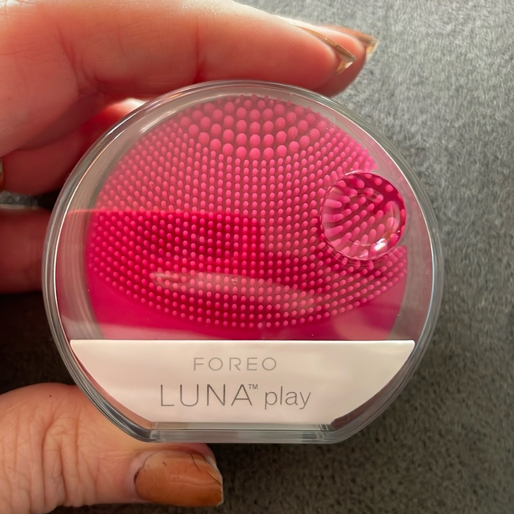Foreo LUNA play mini.in Fuchsia  NEW